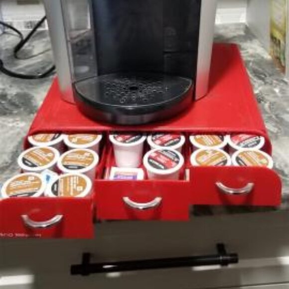 Keurig coffee machine - Picture 2 of 2